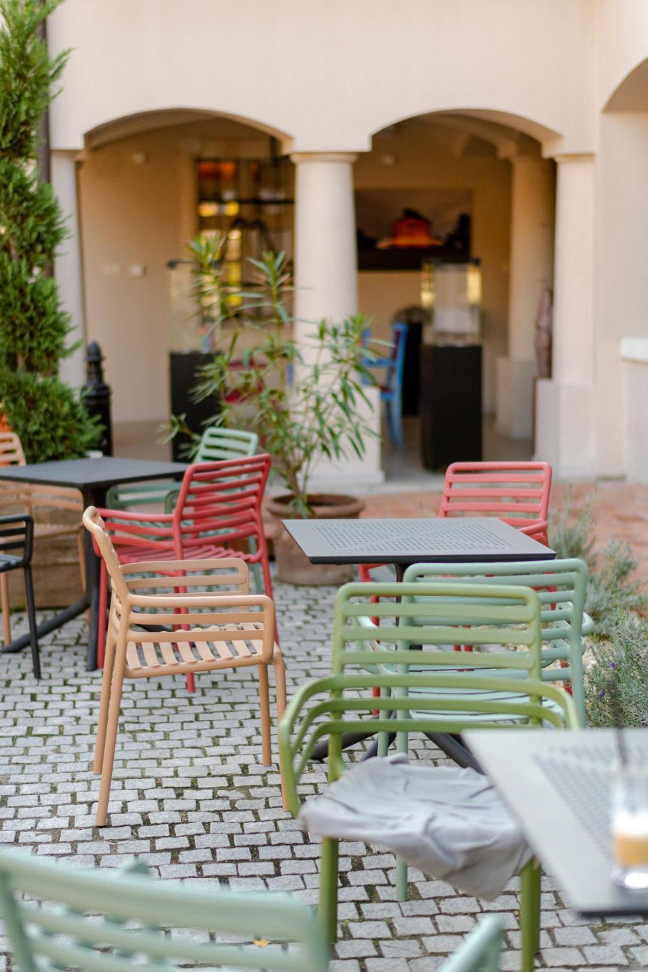 Barka Galeria Hotel Es Etterem Tállya Exteriér fotografie